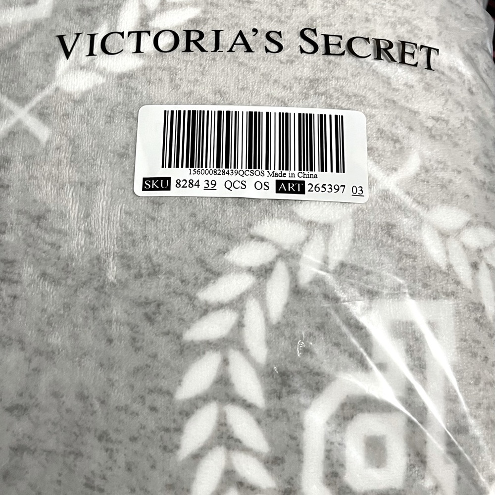NWT 🤍 super soft brand new Pink blanket